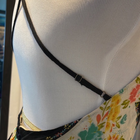 Ecote Pre Loved Boho colorful with open back lined with adjustable Straps Dress. - Picture 7 of 10